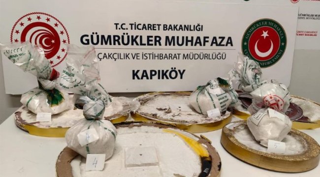 Duvar saatlerine uyuşturucu gizlediler!