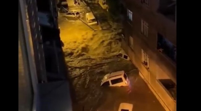 İstanbul'u sağanak vurdu: 2 ölü!