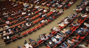 Bakan Bolat, Yasa Dışı Ticaretle Mücadele Konferansı’na katıldı