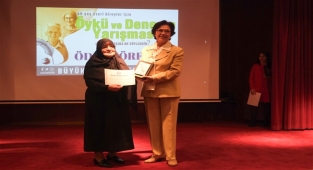 Eskişehir’de öykü ve deneme yarışmasının ödülleri sahiplerini buldu