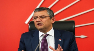 Özel, Sosyal Demokrasi Derneği'ni ziyaret etti