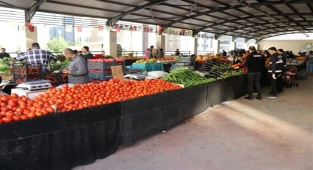 Vatandaşlardan Başkan Canpolat’a Karşıyaka'ya kazandırılan kompleks için teşekkür