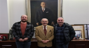 Yönetmen Akay, Başkan Büyükerşen'i ziyaret etti