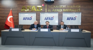 Başkan Büyükkılıç: ''Kayseri, karla mücadelede üzerine düşeni fazlasıyla yapıyor''