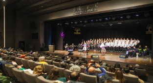 Gaziantep Türk Halk Müziği Korosu, “Yeni Yıl Konseri” verdi