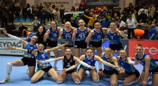 Nilüfer’in sultanları Avrupa’da yarı finalde