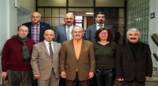 Vakıf yönetiminden Başkan Büyükerşen'e ziyaret