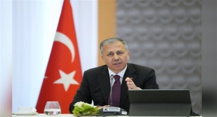 Bakan Yerlikaya, bilim insanlarından Erzincan’daki çalışmalara ilişkin bilgi aldı