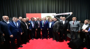 Başkan Yavaş, minibüsçü esnafıyla bir araya geldi