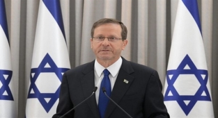 Herzog, Reali İbrani Okulu ve Komuta Askeri Yatılı Okulu'nu ziyaret etti