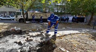 İzmir'de Acil Çözüm Ekipleri kent genelindeki eksikliklere müdahale ediyor