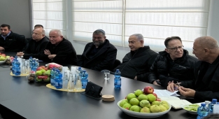 Netanyahu, Golan Tepeleri ve Yukarı Celile çiftçileri ile bir araya geldi