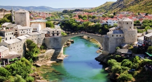AB, Bosna-Hersek ile üyelik müzakerelerine başlıyor