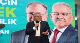Başkan Büyükkılıç, vatandaşlarla iftar sofrasında buluştu