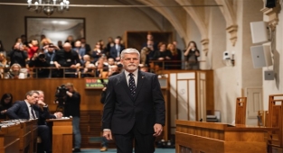 Çek Cumhuriyeti Cumhurbaşkanı Pavel: NATO'ya katılımımızın 25. yılını kutluyoruz