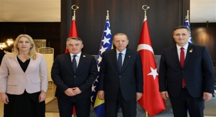 Cumhurbaşkanı Erdoğan, Bosna Hersek Devlet Başkanlığı Konseyi üyeleriyle görüştü