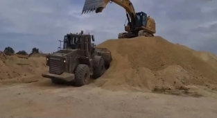 Israel completes the new road across Gaza