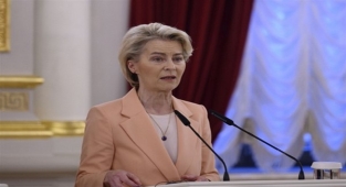 Leyen, İsveç'in NATO üyesi olmasından memnuniyet duyduğunu ifade etti