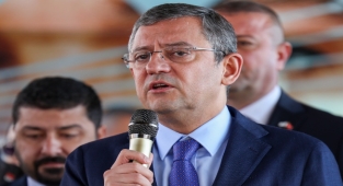 Özel, Annelere ve Kadınlara Saygı ve Şükran Anıtı'nın açılışını gerçekleştirdi