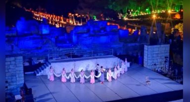 7. Uluslararası Efes Opera ve Bale Festivali’nde “Zorba” balesi sahnelendi
