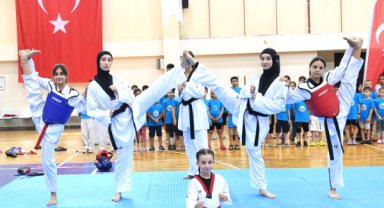 Başkan Aydın, genç judo ve taekwondoculara sertifikalarını verdi