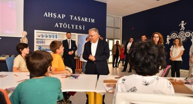 Başkan Büyükkılıç, bilim meraklısı çocuklarla buluştu