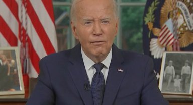Bir başka Demokrat Senatör daha Biden'ın adaylıktan çekilmesini istedi