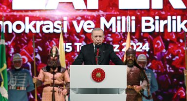 Cumhurbaşkanı Erdoğan: FETÖ'cü hainlere destek verenleri utançla hatırlıyoruz