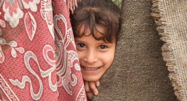 Gazze Şeridi'nde UNRWA ekipleri olumlu düşünmeyi teşvik eden eğlenceli aktiviteler yapıyor