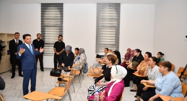 İlk yardım eğitimi kursiyerleri sertifikalarını Başkan Özer’den aldı