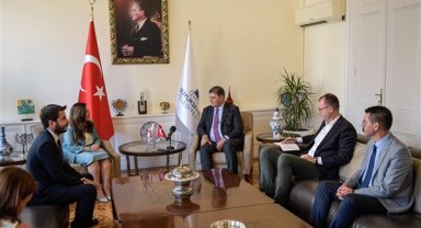 KKTC İzmir Başkonsolosu İnanıroğlu’ndan Başkan Tugay’a ziyaret