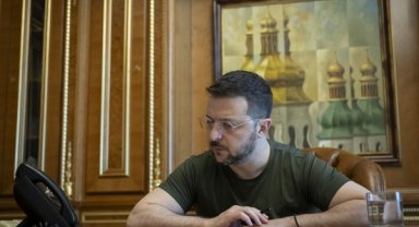 Ukrayna Devlet Başkanı Zelenski, Estonya Başbakanı Michal ile telefonla görüştü