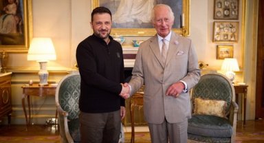 Ukrayna Devlet Başkanı Zelenski, İngiltere Kralı 3. Charles ile bir araya geldi