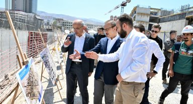 Vali Yavuz ve Başkan Er'den TOKİ konutlarına inceleme