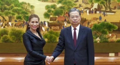 Zhao Leji, Orta Amerika Parlamentosu Başkanı Silvia Garcia ile görüştü
