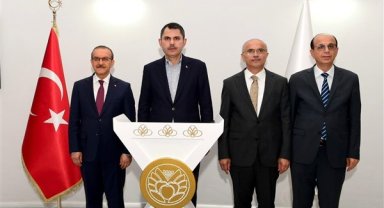 Bakan Kurum, Malatya Büyükşehir Belediyesi’ni ziyaret etti