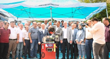 Balıkesir Büyükşehir Belediyesi, Dursunbeyli üreticilere salça makinesi dağıttı