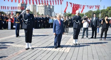 Başkan Büyükkılıç, Zafer Bayramı'nın 102'nci yıl dönümünü Kayserililerle birlikte kutladı