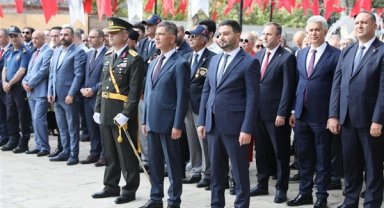 Başkan Öztekin: Aziz milletimiz, büyük zaferle bağımsızlığını tüm dünyaya ilan etti