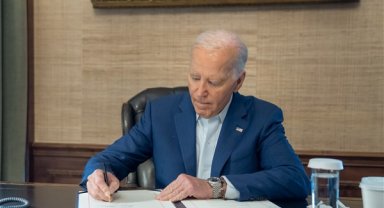 Biden: Enerji üretimine yatırım yaparak fiyatları düşürmek için mücadele ediyoruz