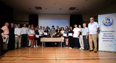 Bornovalı öğrencilere yapay zeka eğitimi verildi