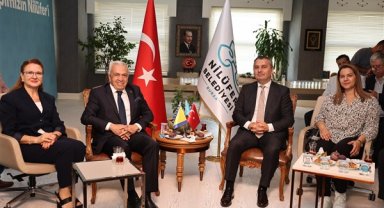 Bosna Hersek ekibi, Başkan Özdemir'i ziyaret etti