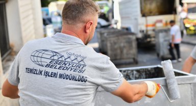 Esenyurt Belediyesi ekipleri, temizlik çalışmalarını sürdürüyor