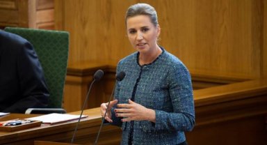 Frederiksen: Ukrayna’ya daha fazla hava savunma sistemi ve ağır silahlar göndermeliyiz
