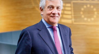 İtalya Dışişleri Bakanı Tajani, AB Komisyonu Başkanı Leyen ile bir araya geldi