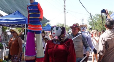 İzmir'de Barbaros Oyuk Festivali yapıldı