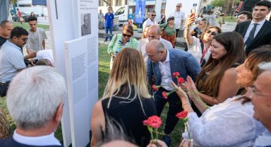 İzmir Kent Konseyi’nin eski Başkanı Akyarlı, düzenlenen törenle anıldı