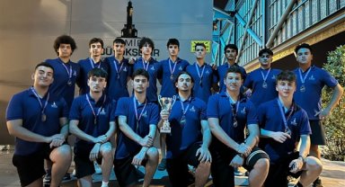 İzmirli sporcular, U15-U21 Sualtı Ragbisi Türkiye Şampiyonası’nda üçüncü oldu