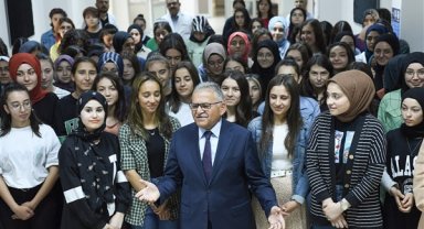 Kayseri Büyükşehir'in öğrencilerine ulaşım kartı desteği başvuruları başlıyor