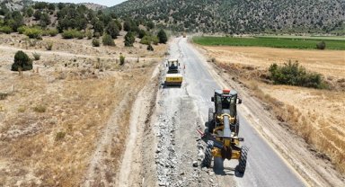 Mihalıççık Yunusemre yolunu genişletme çalışmaları sürüyor
